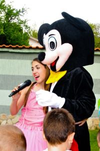 <p> Парти с Мики Маус</p>